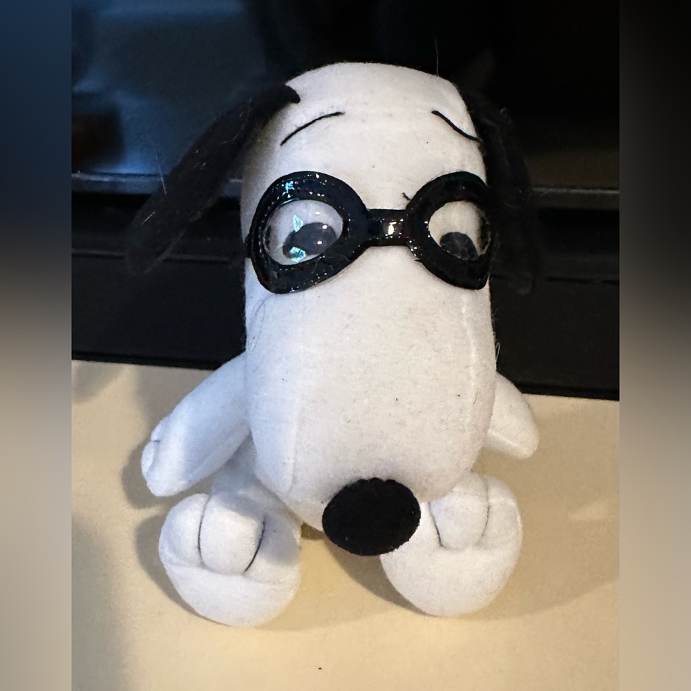 Peanuts Ace Snoopy Pilot with Glasses MetLife Plush Stuffed Animal Toy Retired